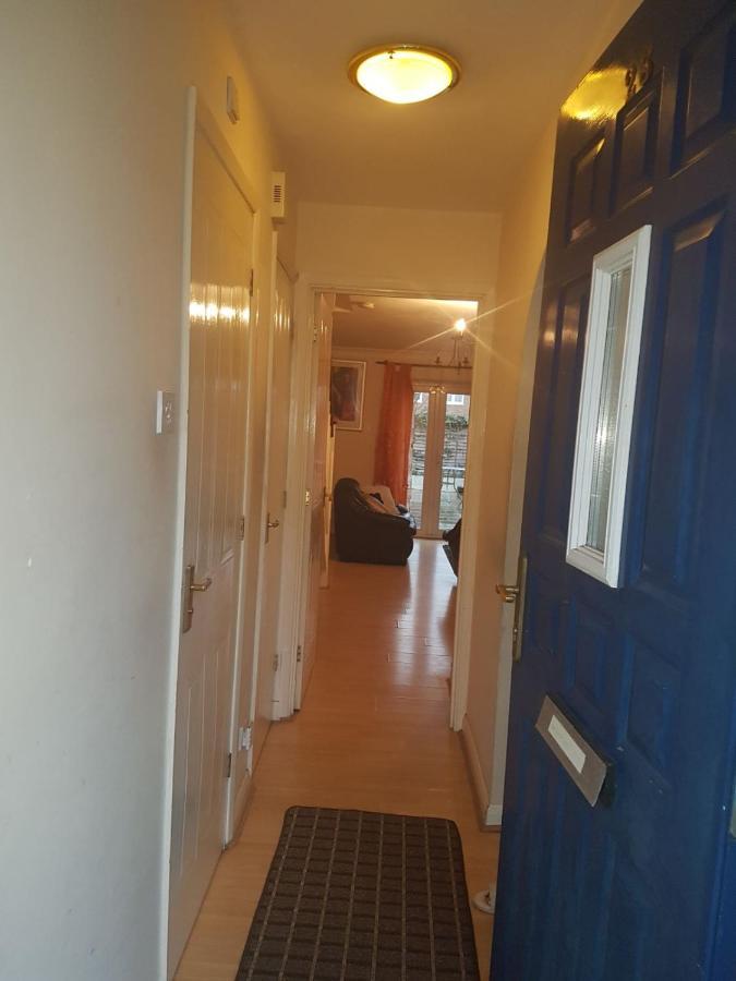 Ensuite Near Canal *
