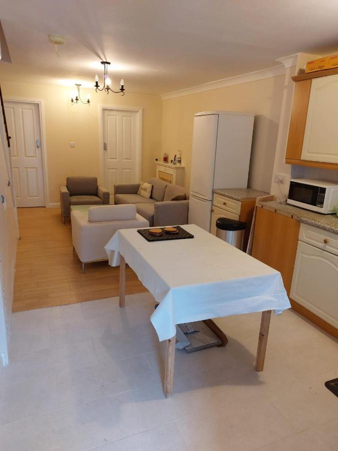 Homestay Ensuite Near Canal *