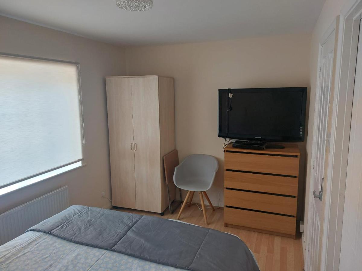 Ensuite Near Canal Homestay *